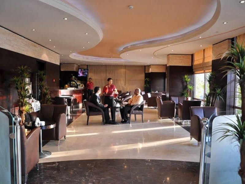 City Hotel Ras al-Khaimah Exteriör bild